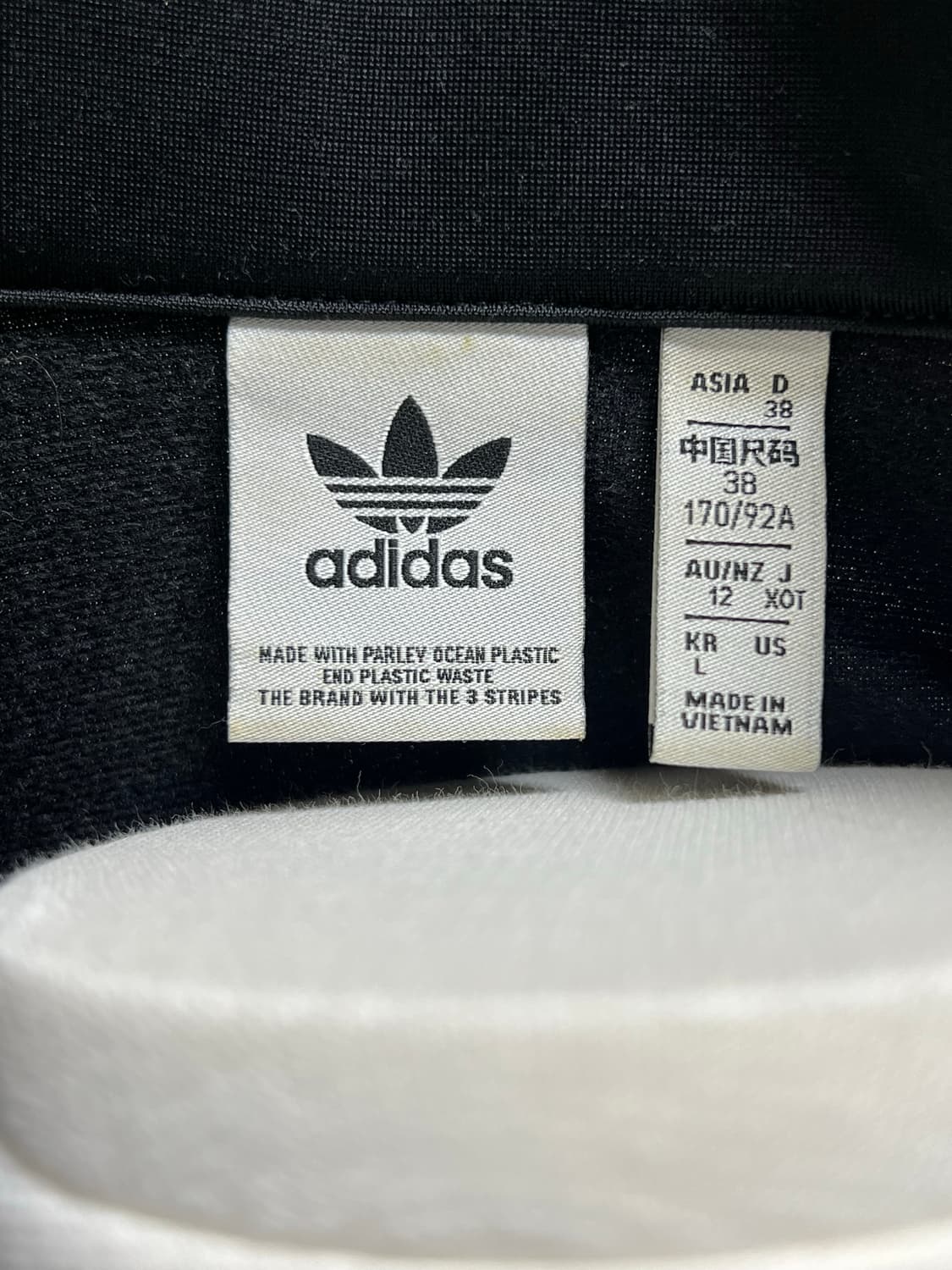 아디다스 크롭 집업 져지 제니 상품이미지3