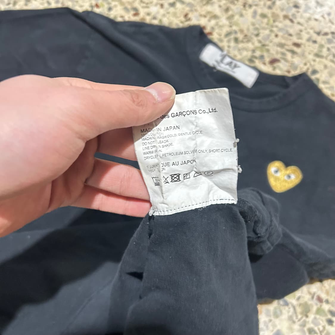 꼼데가르송(Come des garcons) 블랙 하트 로고 티셔츠 상품이미지6