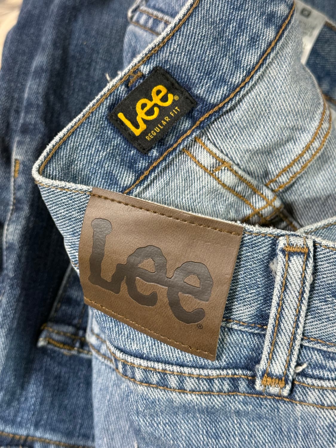 Lee 연청 레귤러 핏 워싱 데님 팬츠 상품이미지5