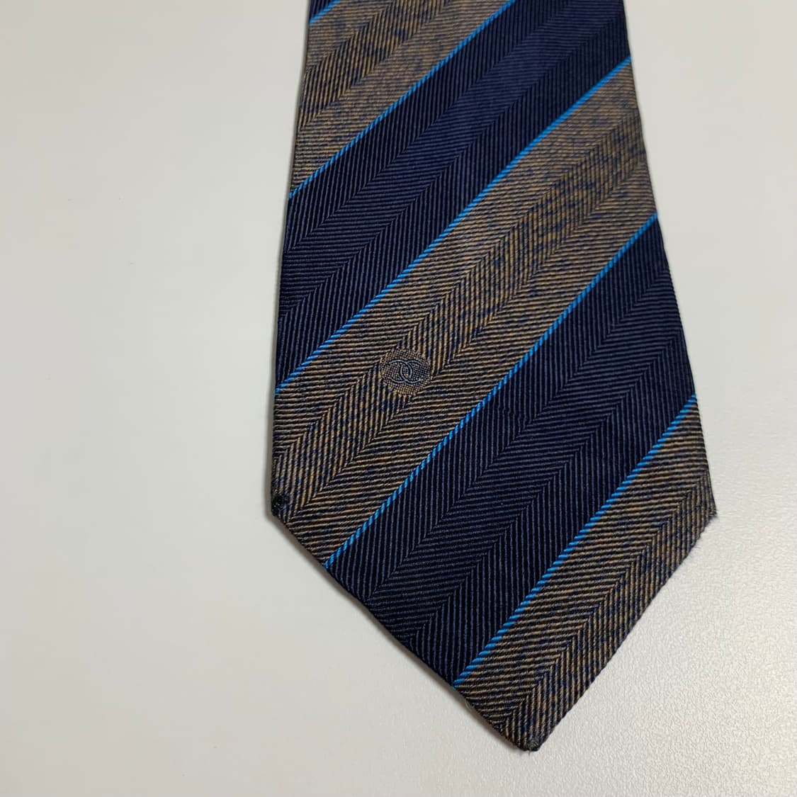 샤넬(CHANEL) 레지멘탈 명품넥타이 100실크 A등급 8.3cm 상품이미지10