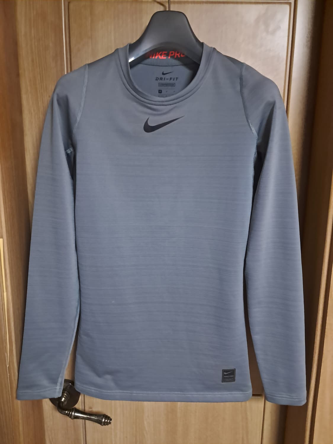 나이키 프로 긴팔티 M 상품이미지1