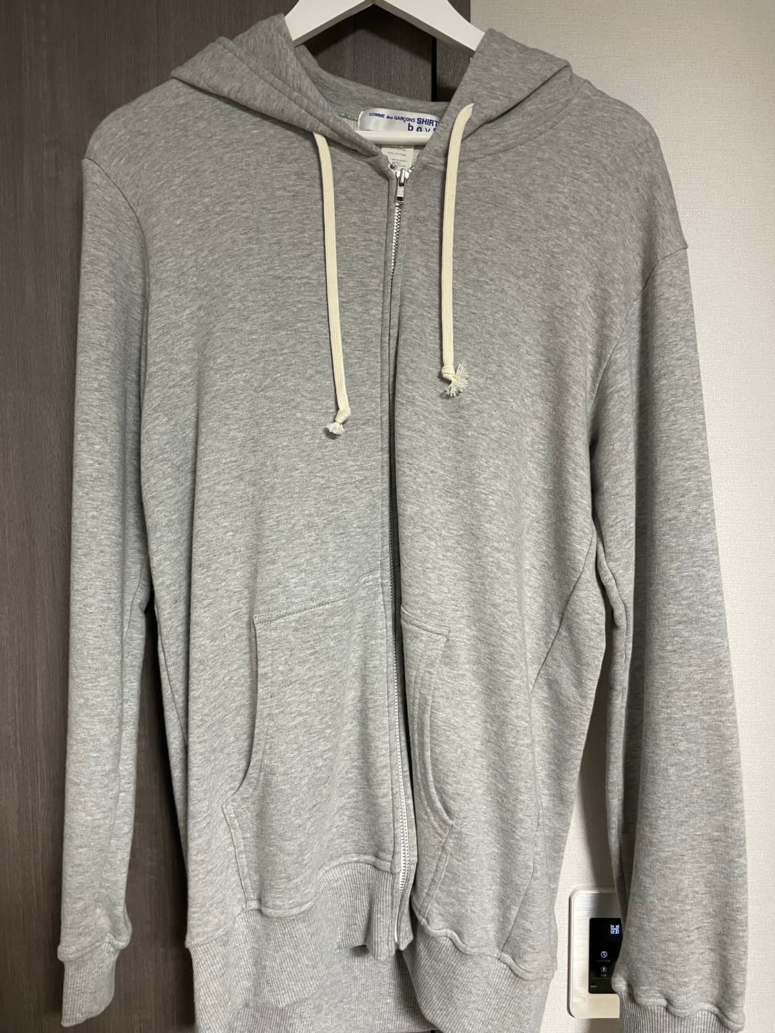 꼼데가르송 회색 후드 집업 상품이미지1