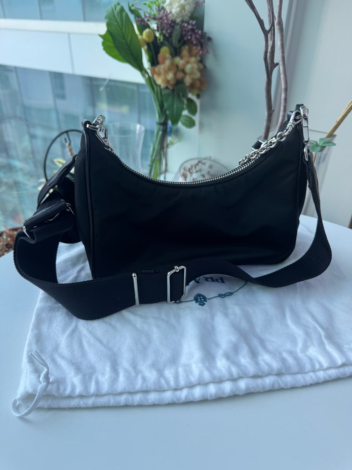 프라다 리에디션 2005 리나일론 테수토 호보택 크로스백 상품이미지4