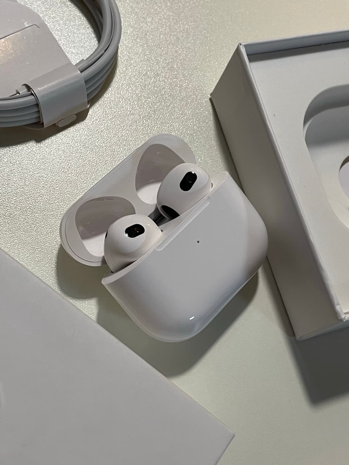 애플 에어팟 A2566 새상품급 풀박 상품이미지2