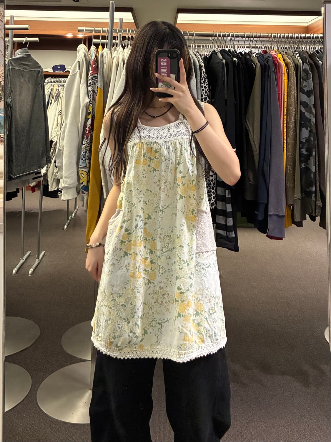 OS)Japanese vintage 여성 꽃 펀칭 디테일 플라워 나시 원 상품이미지1