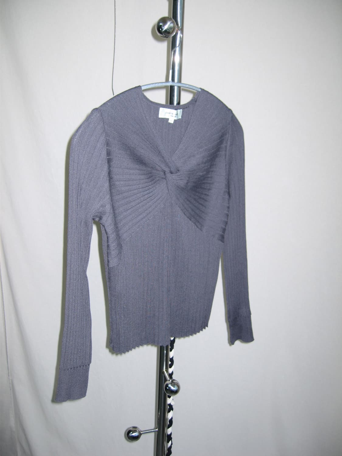 피에르 가르뎅 트위스트 플리츠 니트 탑 상품이미지1