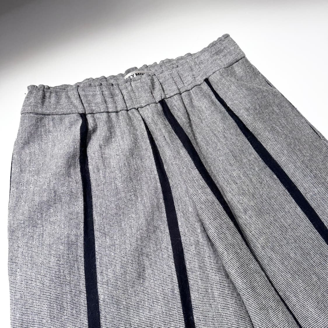 (매장판) 이세이 미야케 스트라이프 울 밴딩 슬랙스 상품이미지3