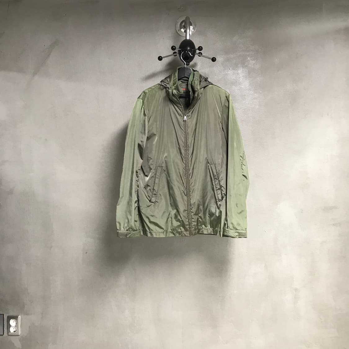 프라다 스포츠 바람막이 자켓 카키 48 상품이미지1