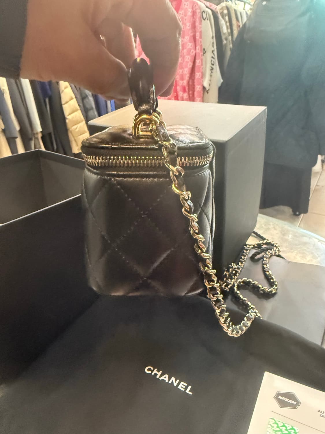 정품 샤넬 스몰 체인 코스메틱 케이스백 팝니다 상품이미지4