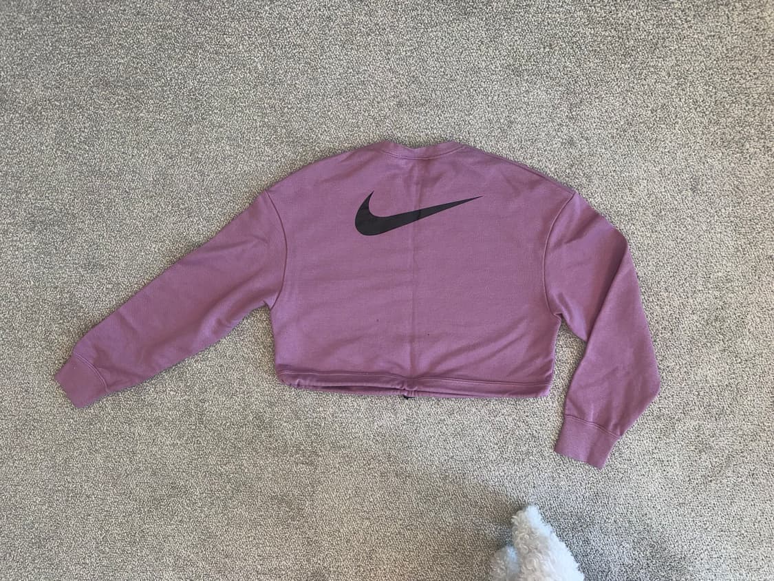 나이키 크롭 맨투맨 상품이미지1