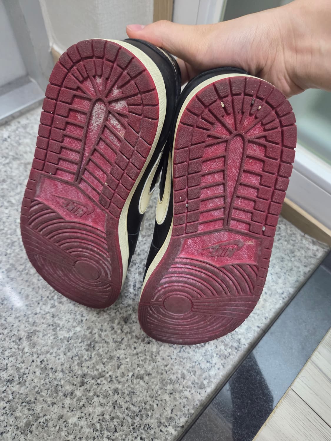 조던 1 x 나이젤 실베스터 260팝니다 상품이미지3