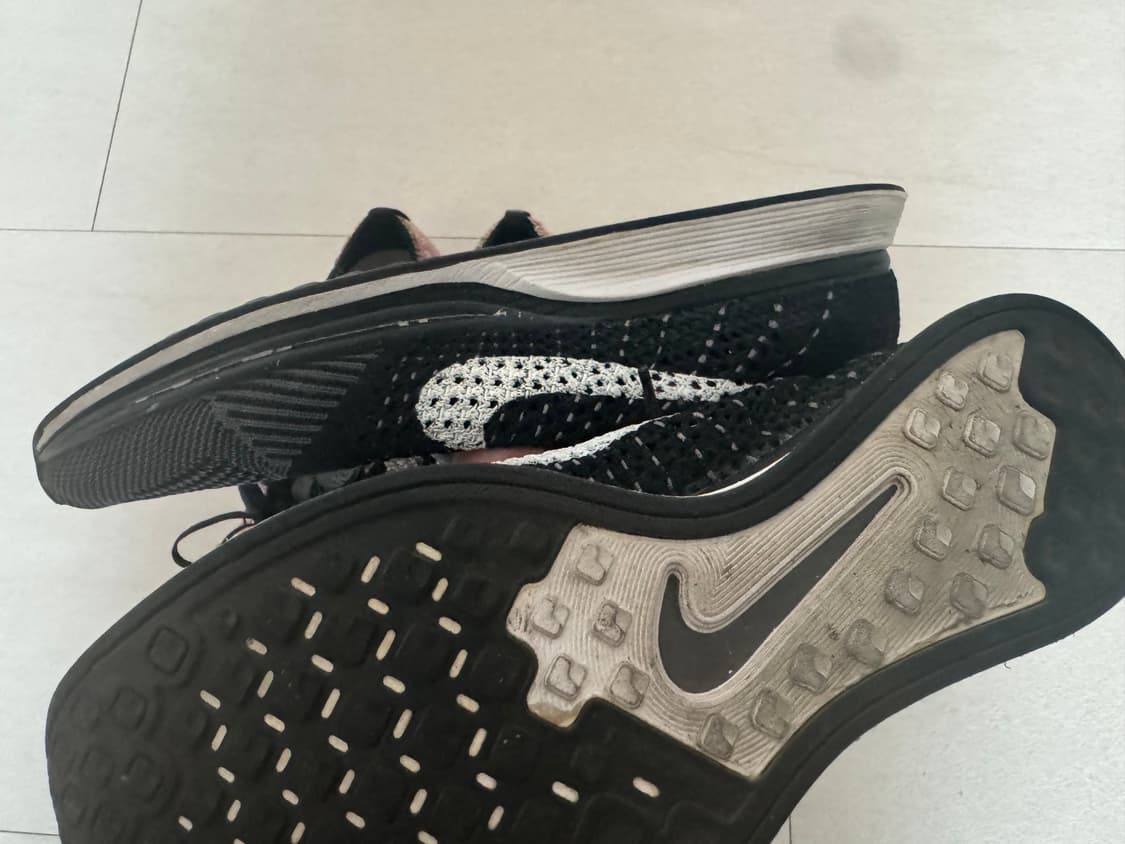 나이키 플라이니트 레이서 신발 상품이미지3