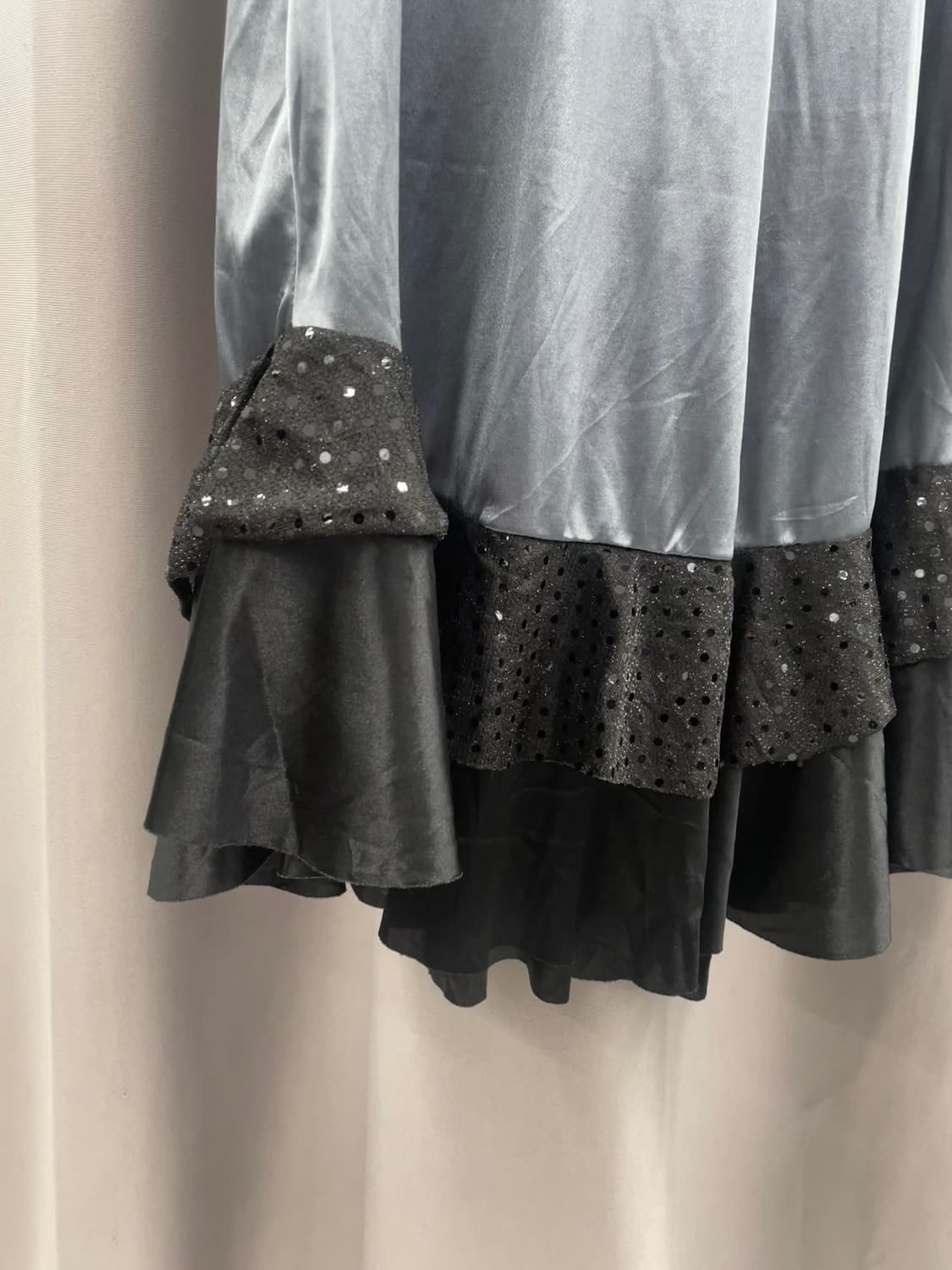 밑단 셔링 슬리브리스 원피스 상품이미지1