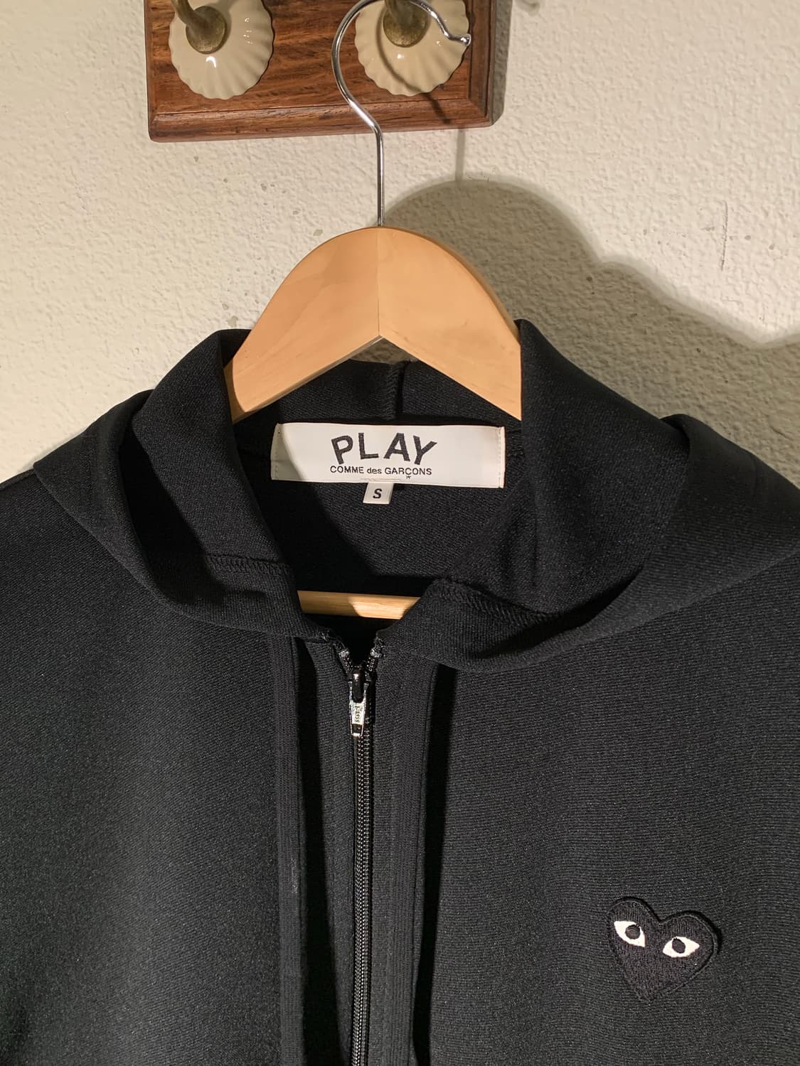 꼼데가르송 플레이 후드 집업 상품이미지3