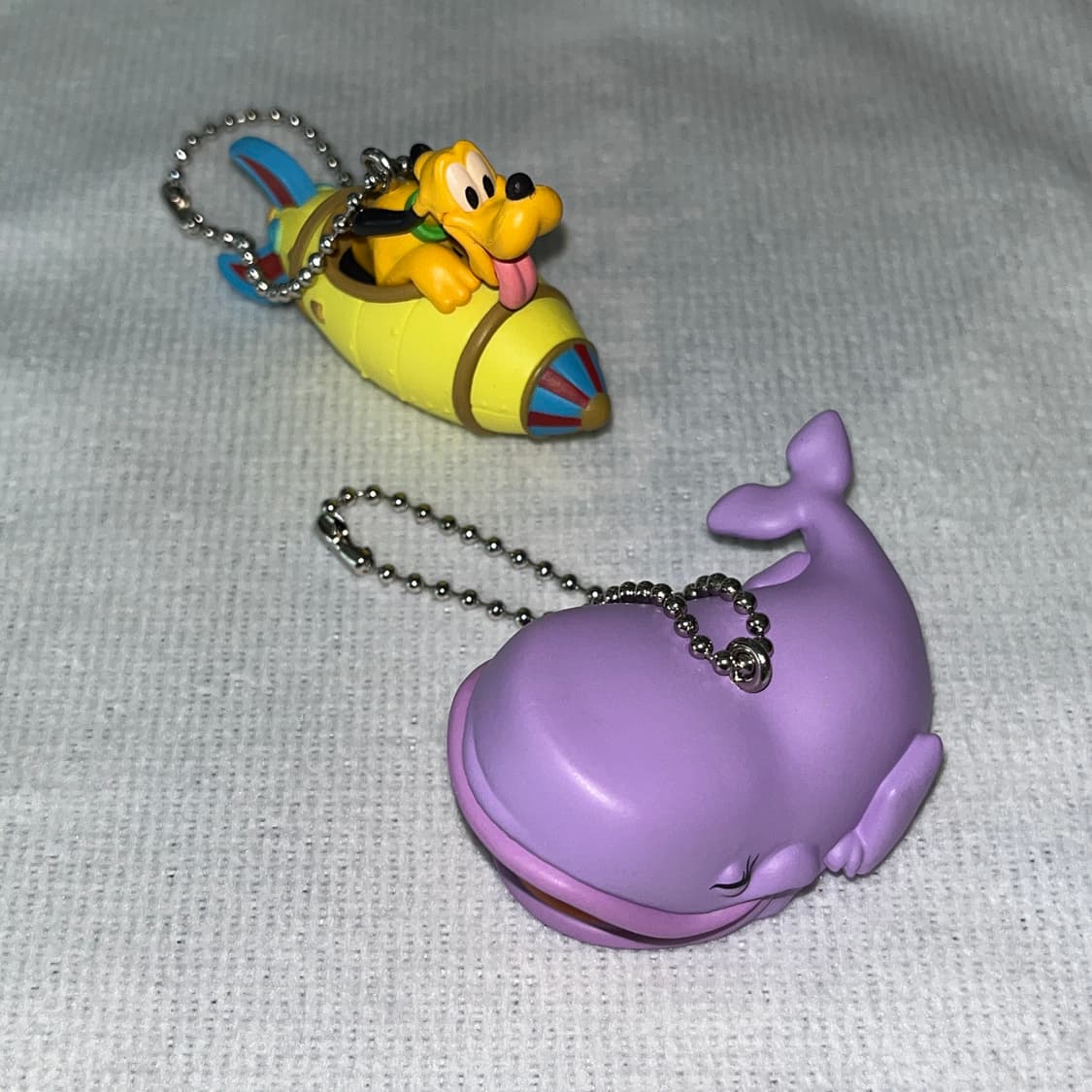 새제품) 도쿄디즈니리조트 한정 플루토 고래 키링 2종 상품이미지2