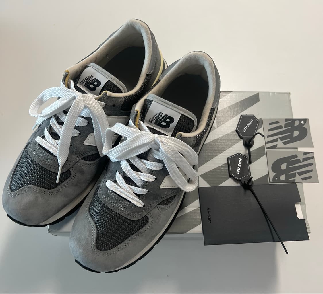 뉴발란스990v1 USA 그레이화이트 270사이즈 상품이미지1