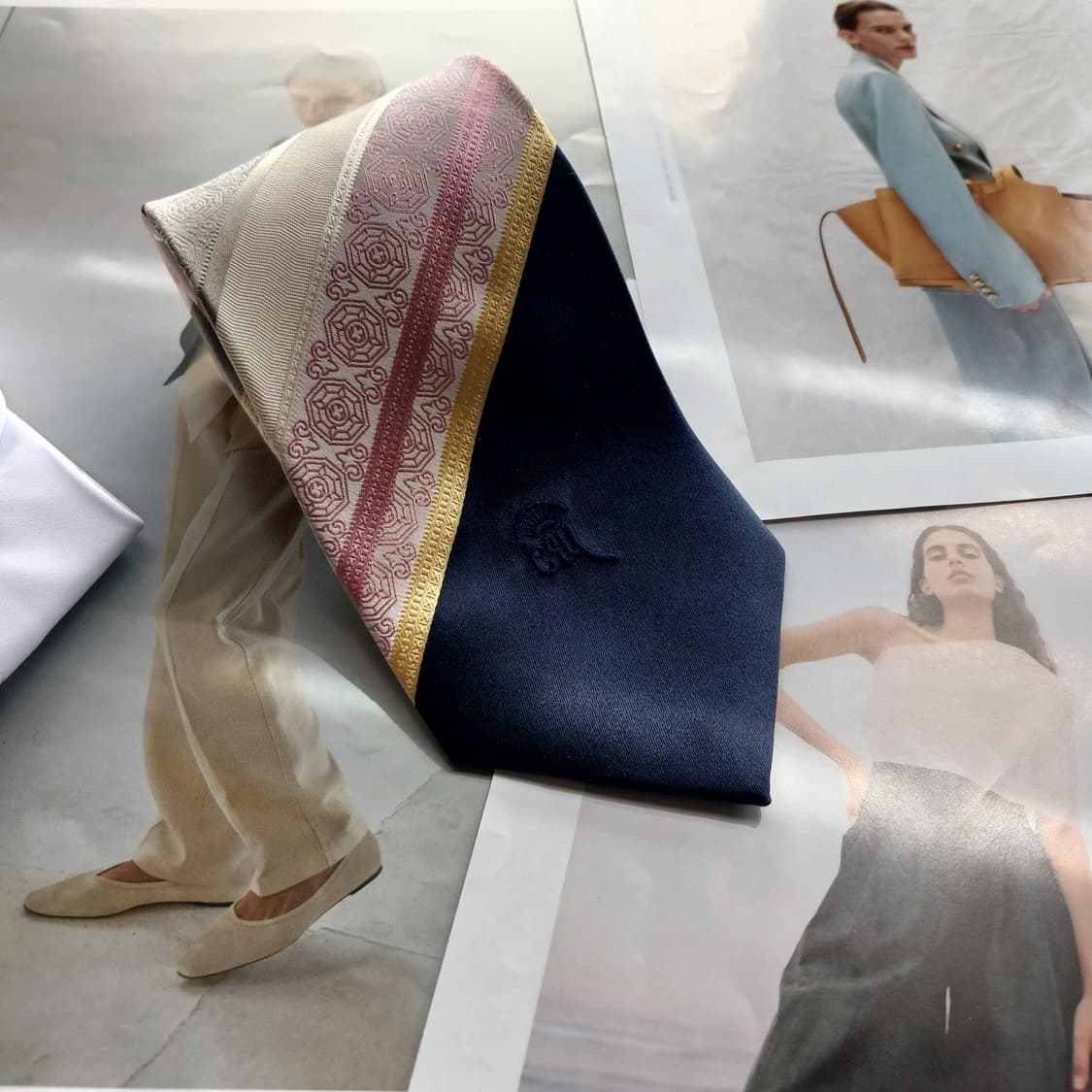 카운테스마라 실크 스트라이프 넥타이 9.3cm A+등급 A18317
 상품이미지2