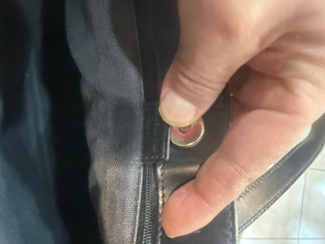 정품 버버리 노바체크 토트백 팝니다 상품이미지9