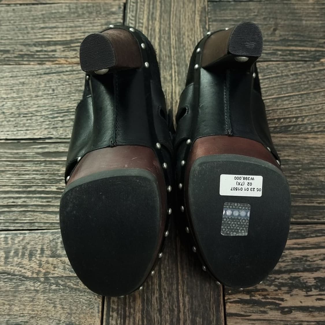 [어그] (새상품) 펑크 스터드 송치 펌프스 힐 M17122 상품이미지6