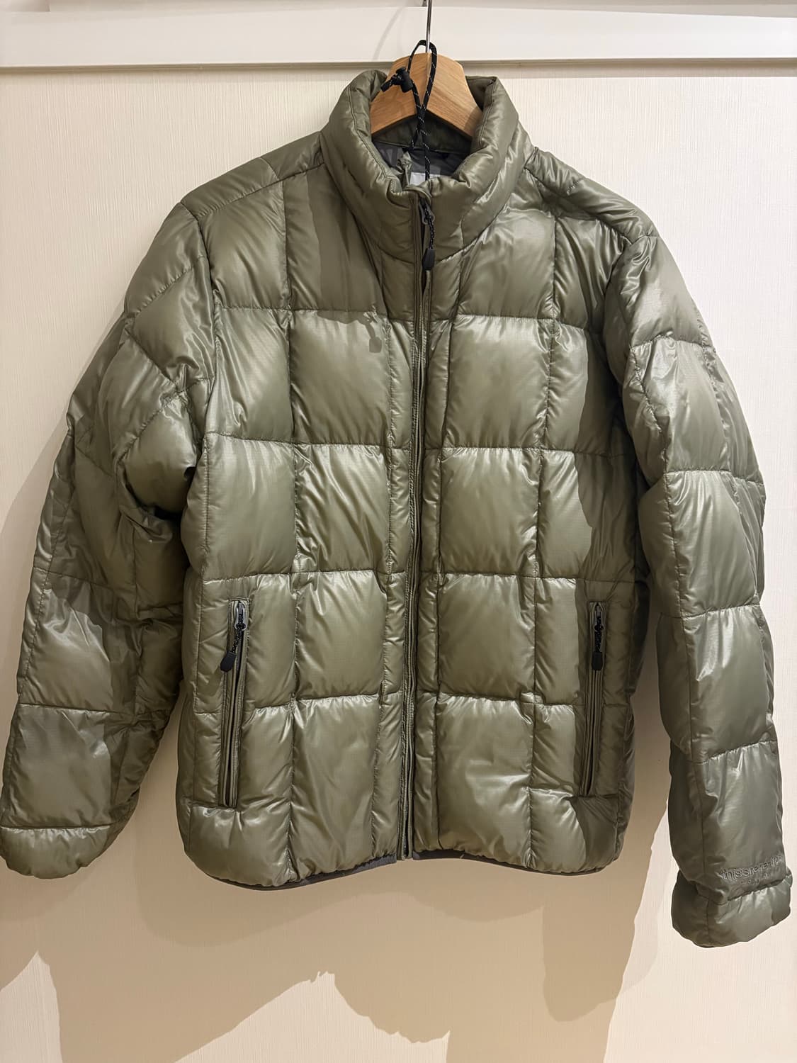디스이즈네버댓 퍼텍스 라이트 다운 자켓 다크 세이지 경량패딩 상품이미지4