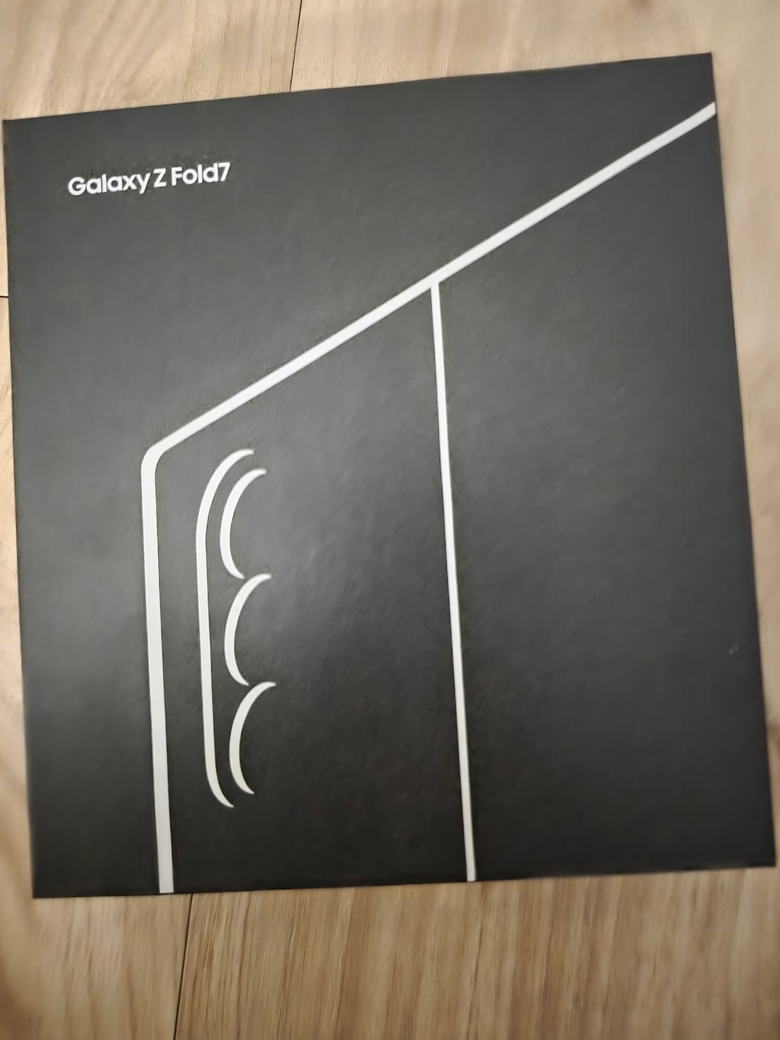 갤럭시 폴드7 미개봉 상품이미지1