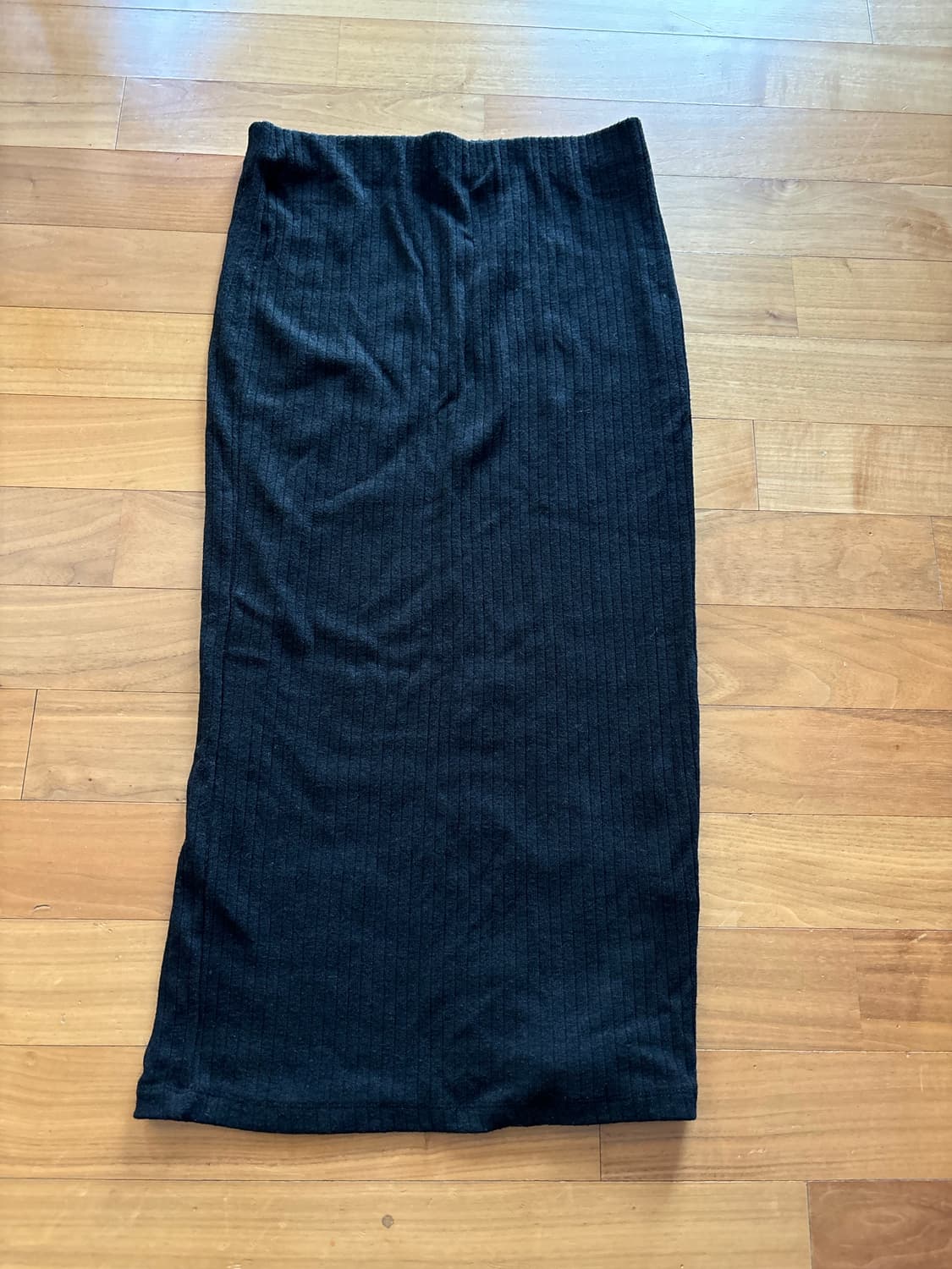 자라 블랙미디스커트 상품이미지1