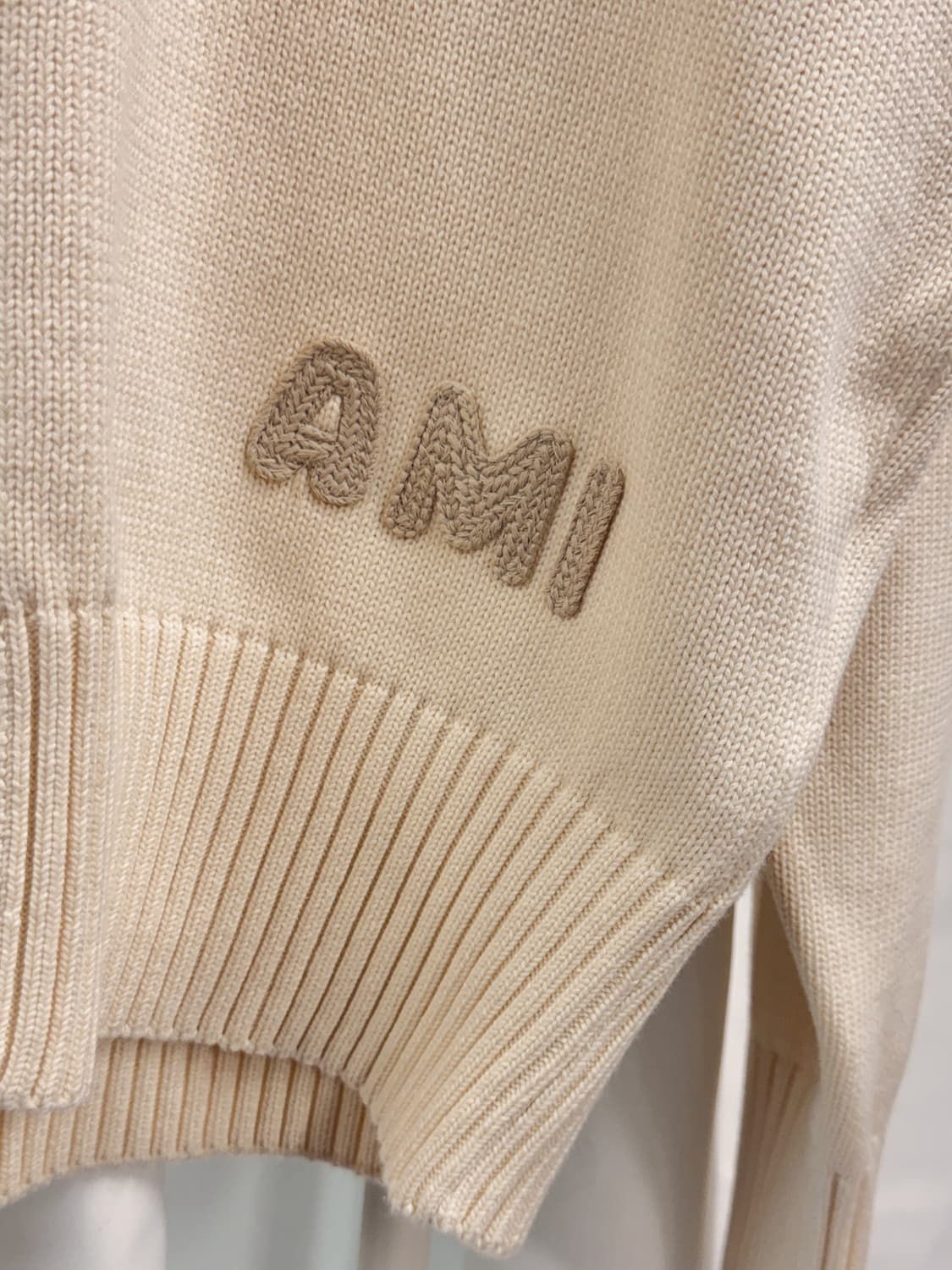 (새상품) 아미 레터링 가디건 상품이미지4