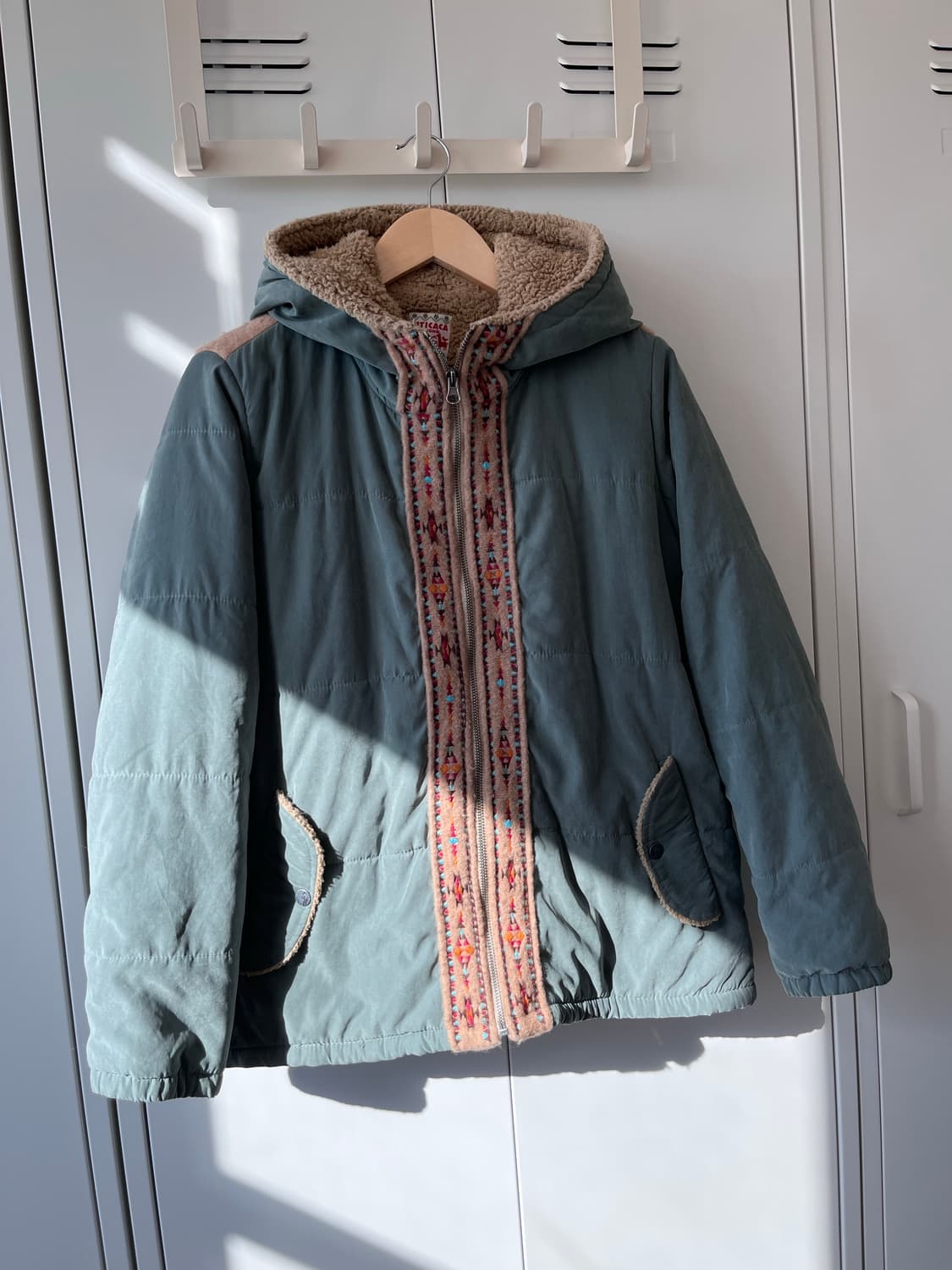 티티카카 하구미 패턴 양털 민트 패딩 상품이미지3