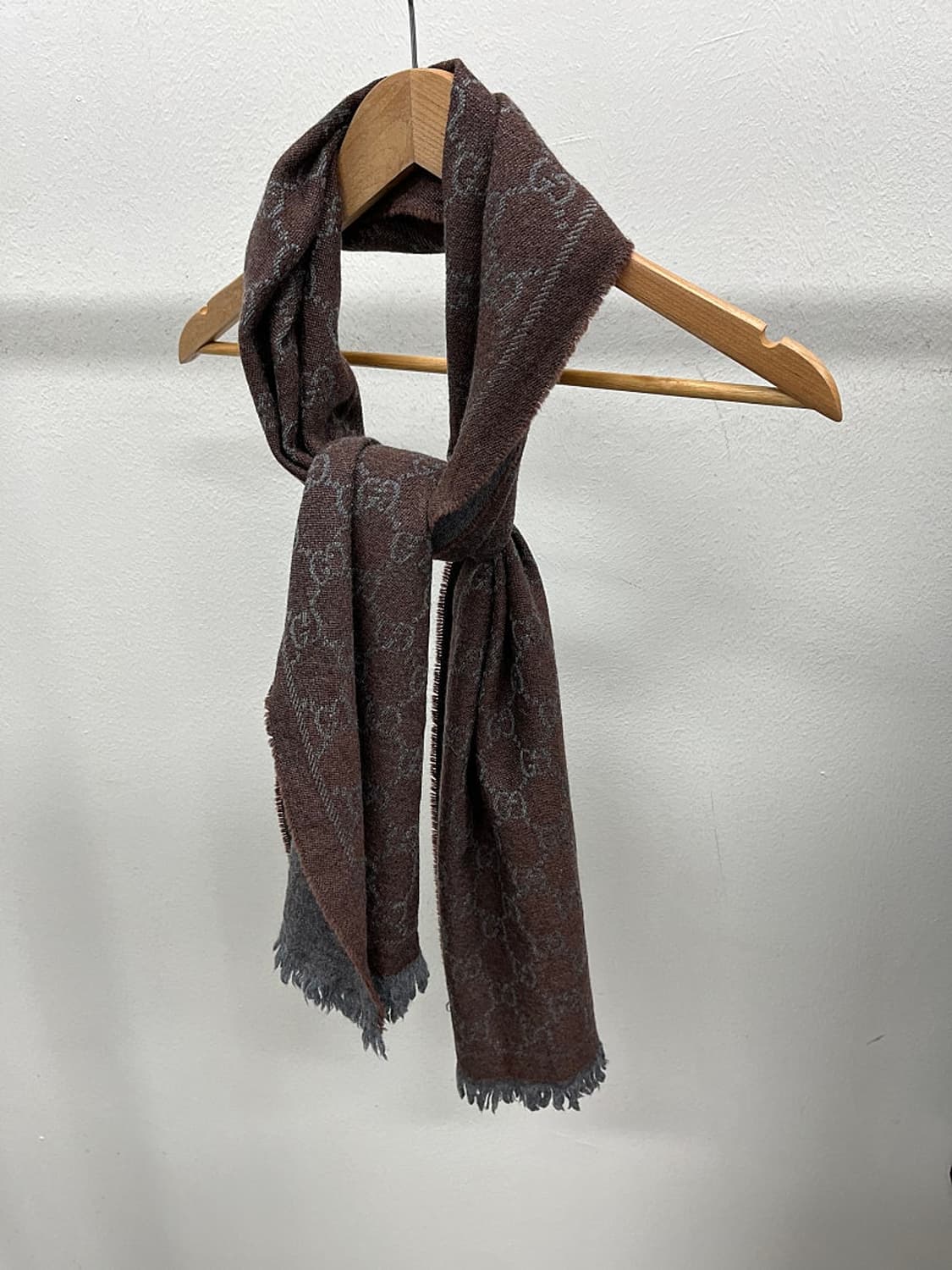 구찌 리버시블 GG로고 자가드 머플러  상품이미지6