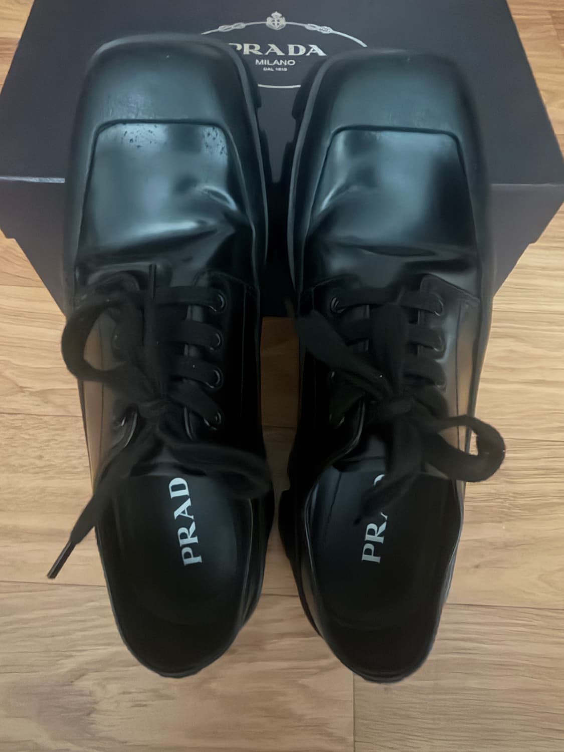 ”프라다 모놀리스 더비“ 오늘 발송 가능 상품이미지6