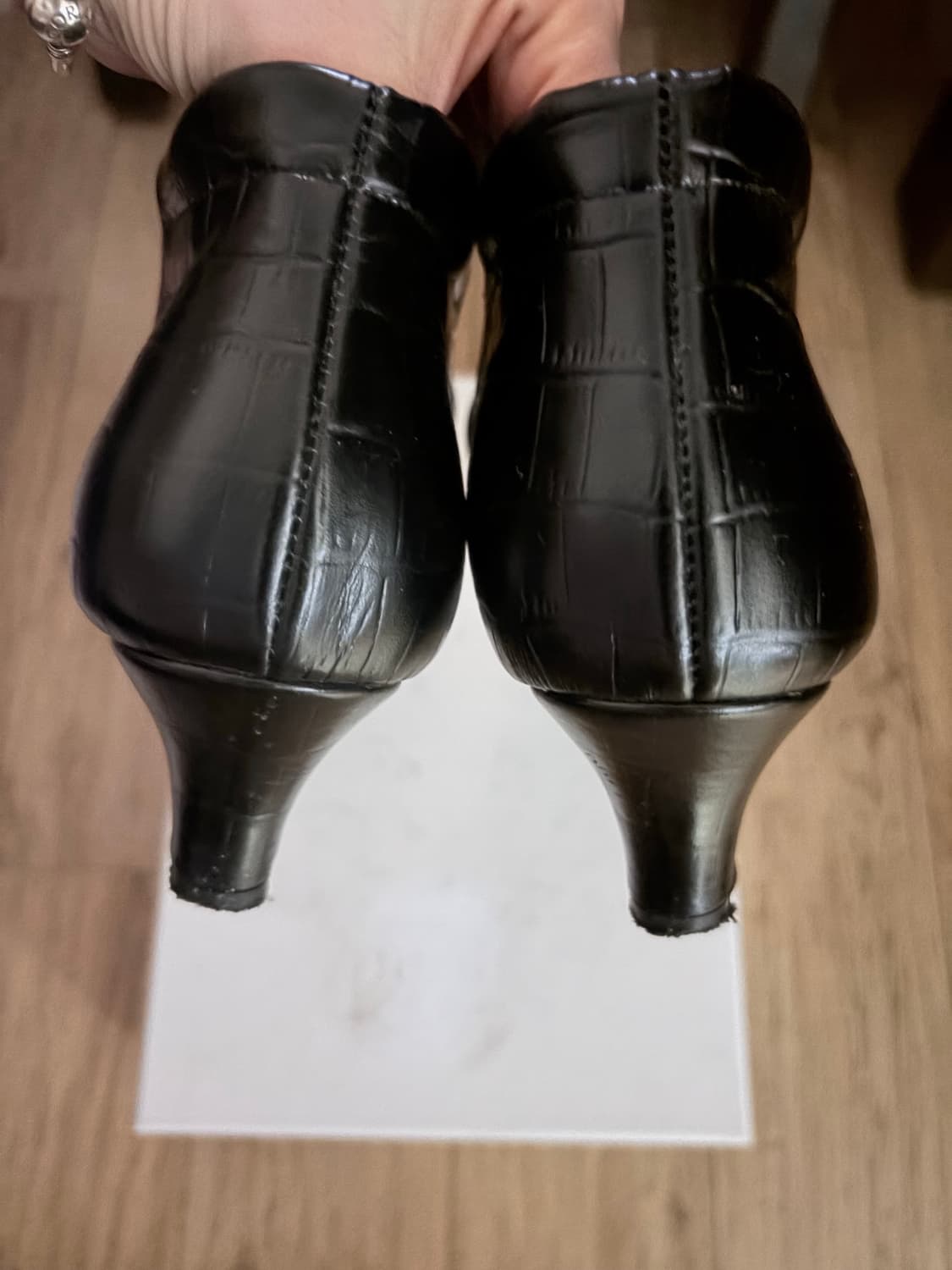 피에톤 Daloa cut out pumps 블랙 크로코 패턴(단종) 상품이미지3