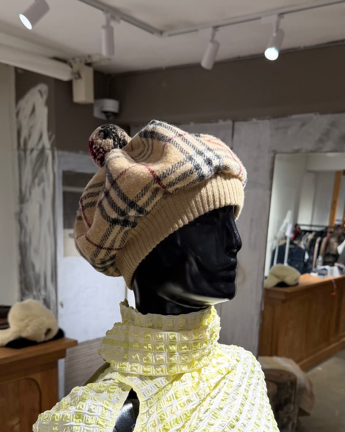 버버리 베이지 노바 체크 램스울 베레모 상품이미지2