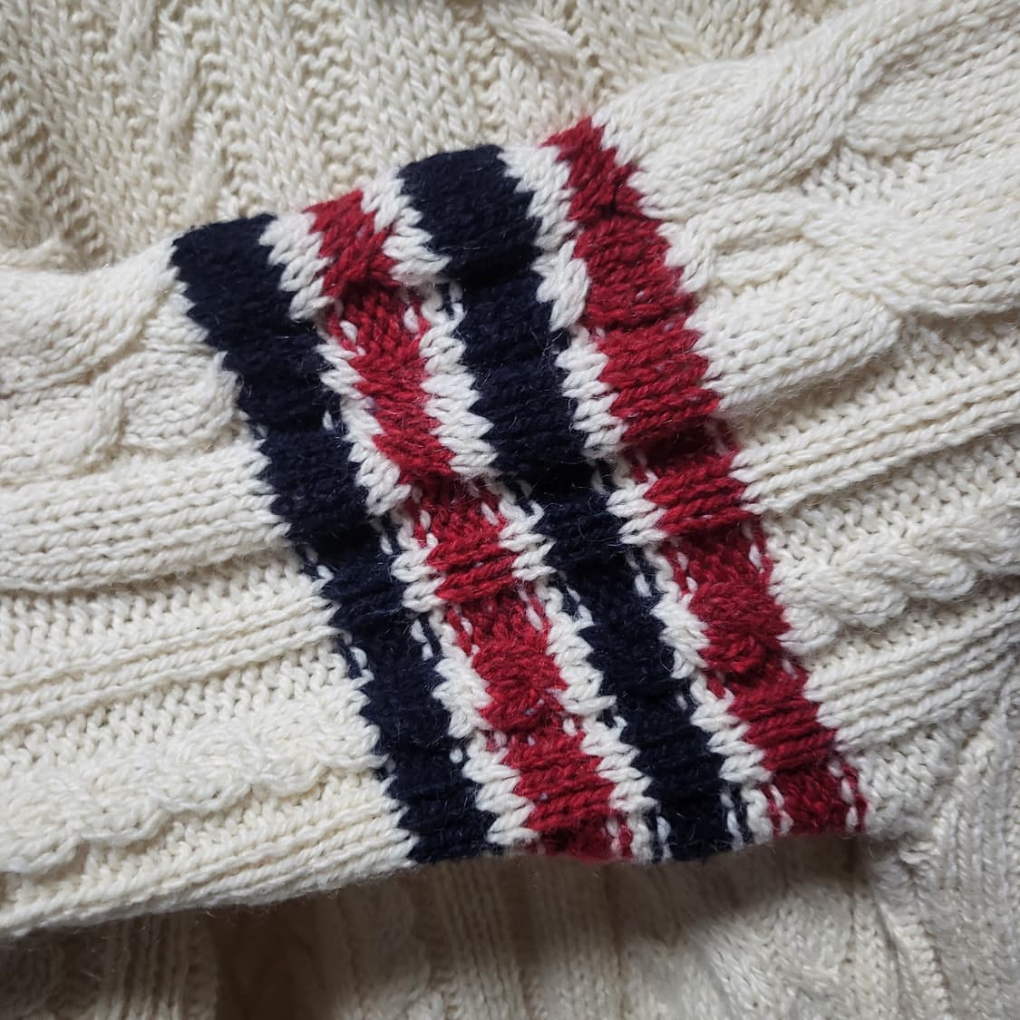 [정품] 5 / 톰브라운 사선완장 도네갈 아란케이블 니트  상품이미지3