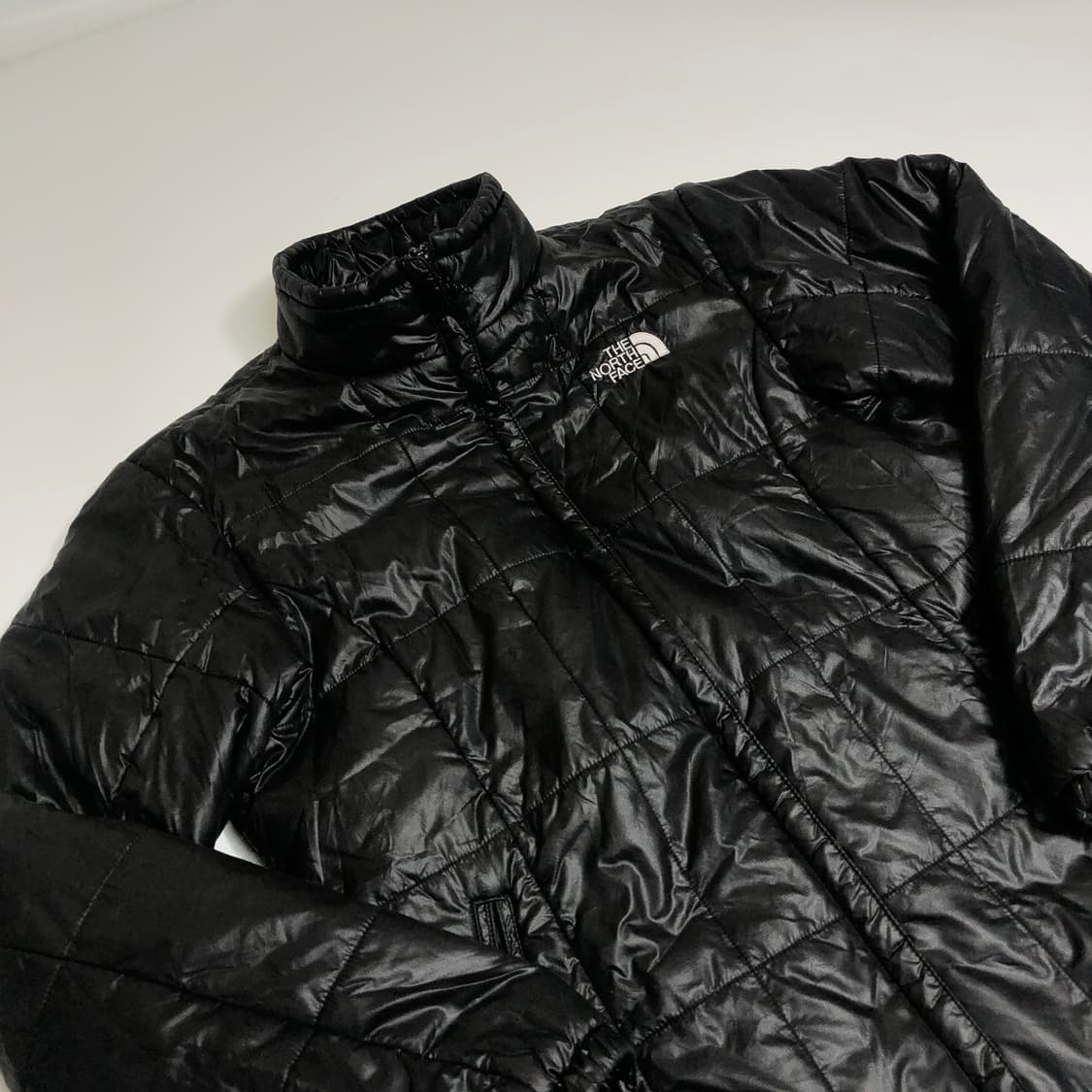 노스페이스 경량패딩 xs 상품이미지5