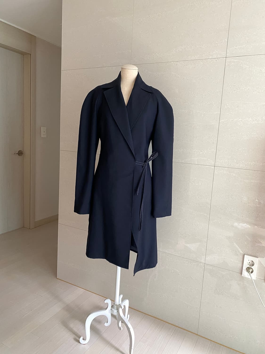 JAQUEMUS   자크뮈스  울 랩 코트    36 사이즈 상품이미지1