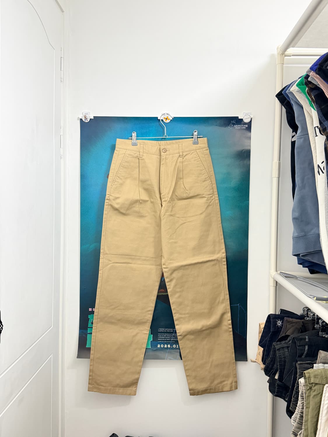 무신사 스탠다드 / 원 턱 레귤러 핏 치노 팬츠 [베이지] 상품이미지3