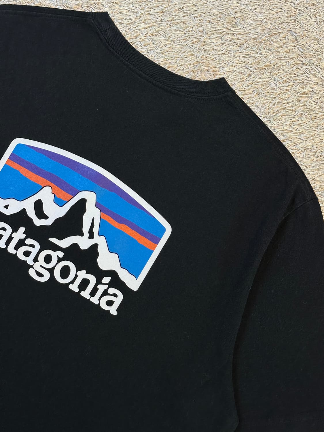 파타고니아 PATAGONIA 피츠로이 백프린팅 반팔 티셔츠 블랙 상품이미지4