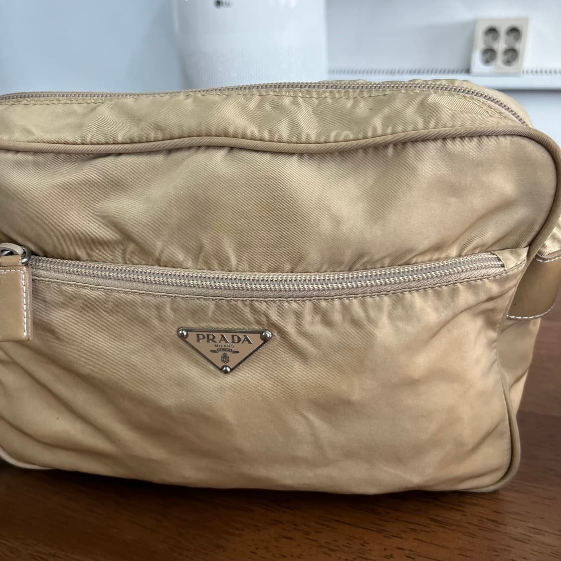 프라다 나일론 크로스백 상품이미지2