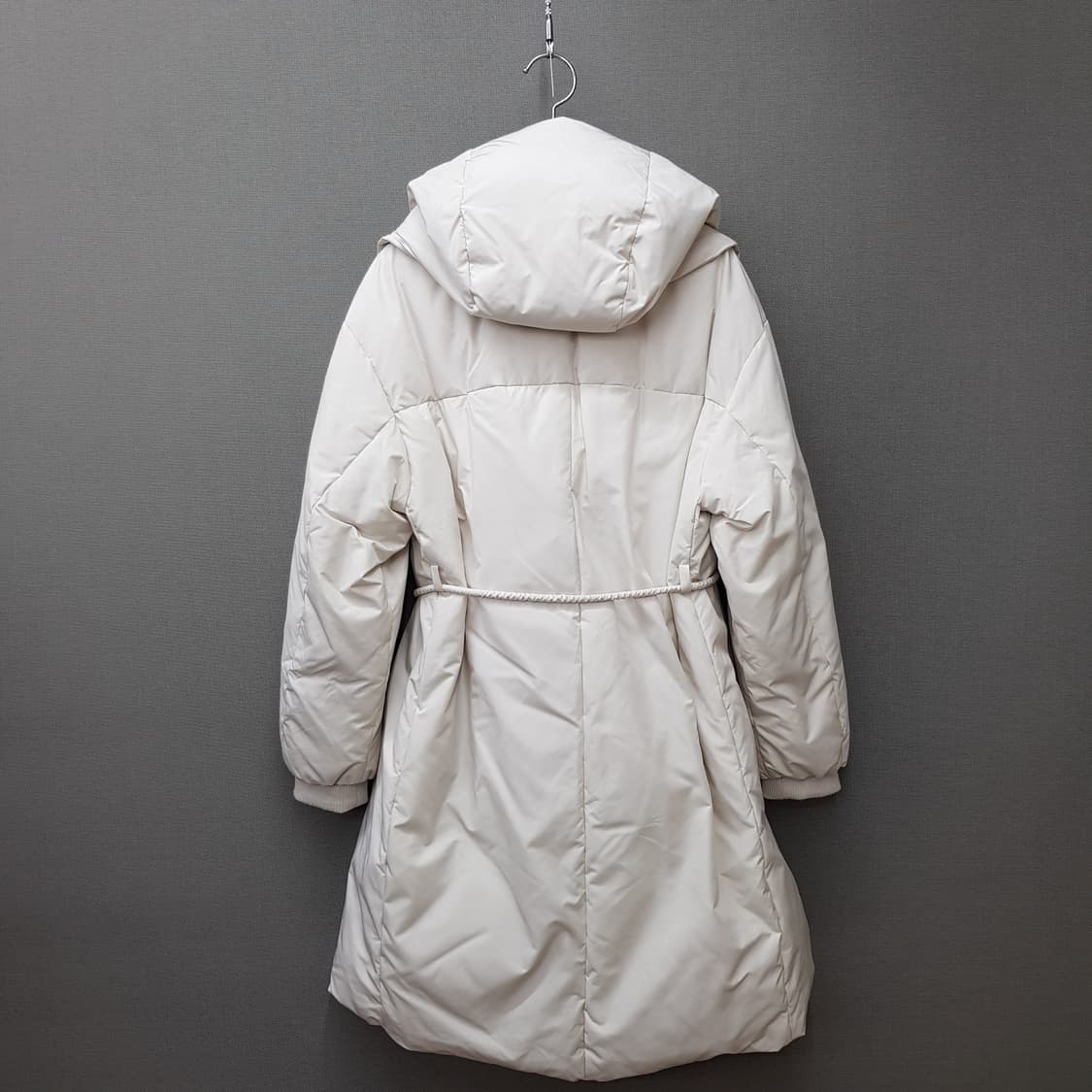 오즈세컨 O2nd 2023 벨티드 후드 패딩 코트 76-90-155사이즈 상품이미지4