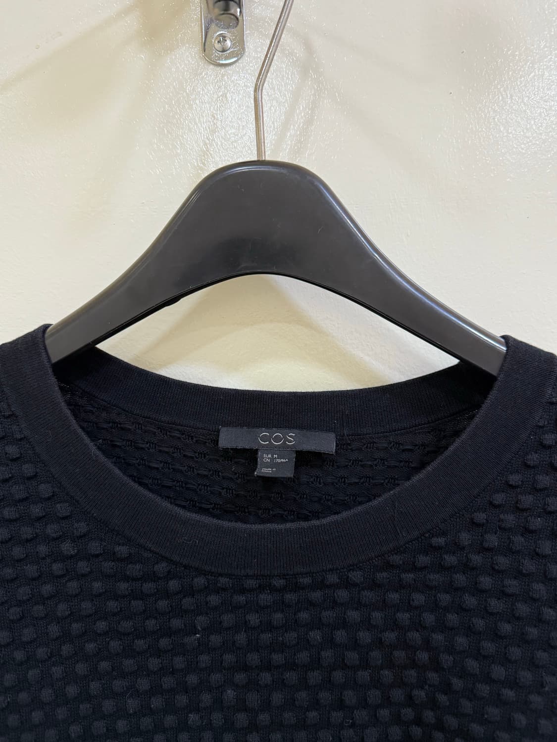 코스 cos 앰보 긴팔 티셔츠 정품 상품이미지3
