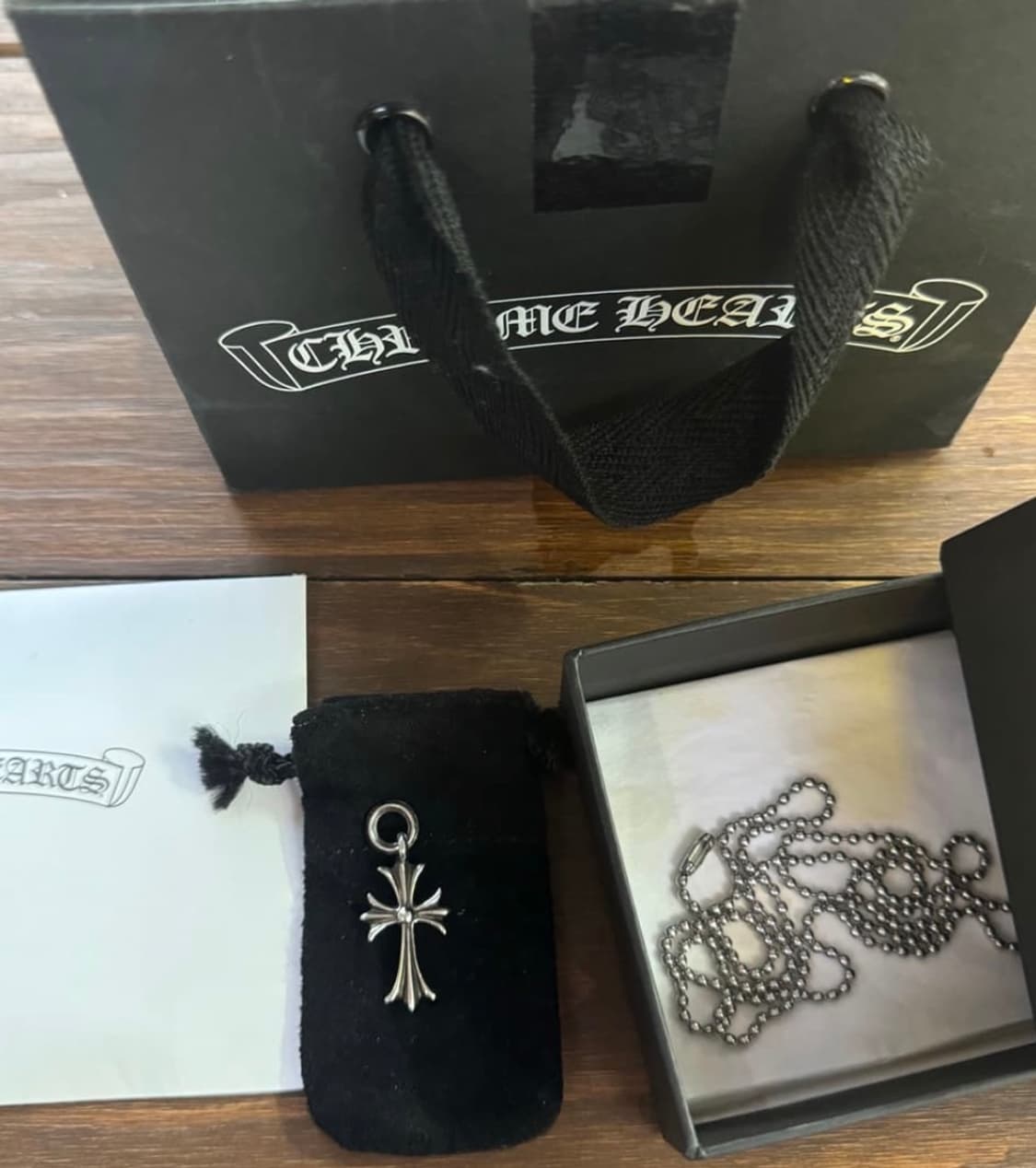 크롬하츠 타이니 크로스 참 상품이미지1