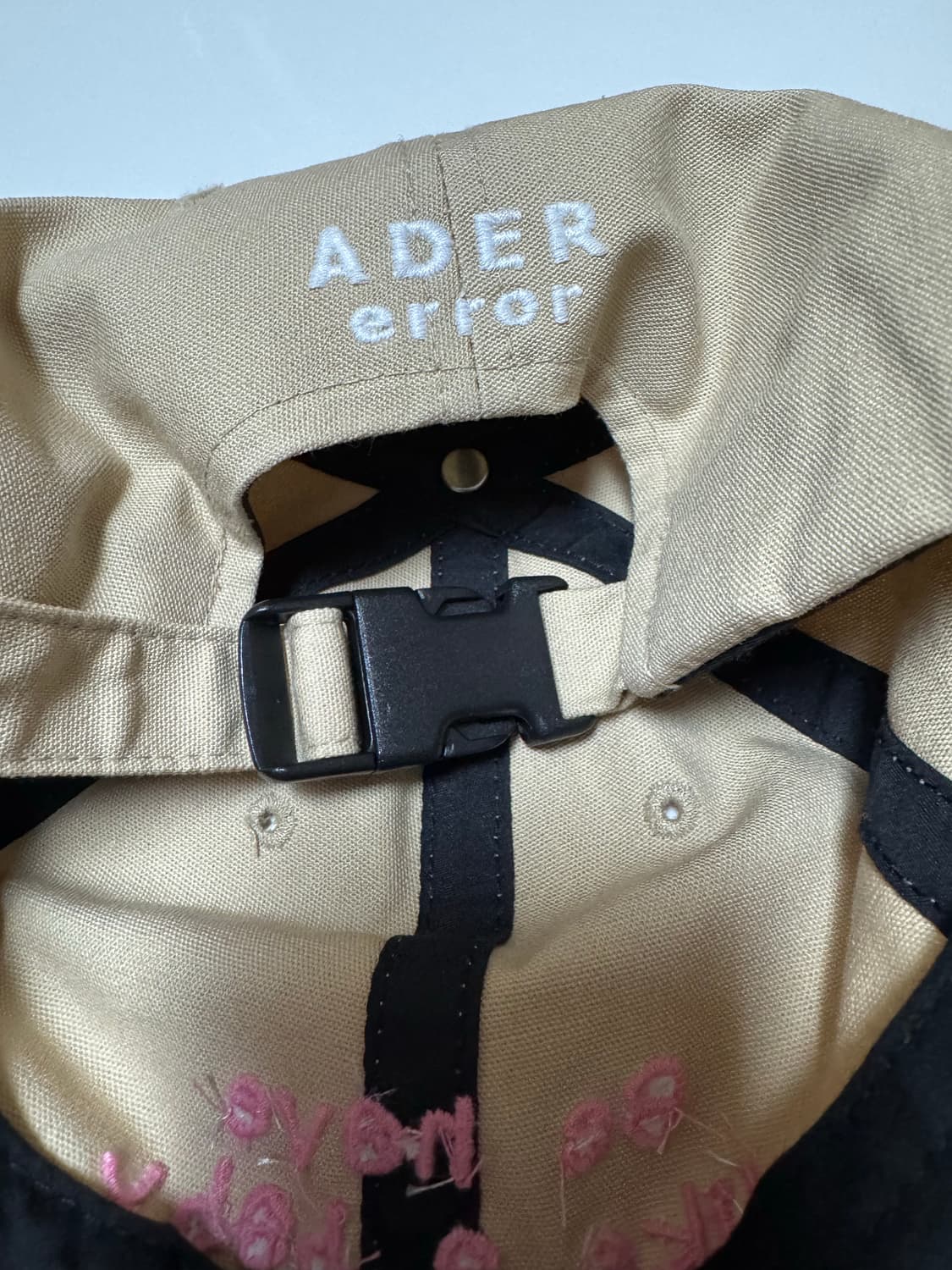 아더에러 베이지 볼캡 미친 가격에 판매합니다! 상품이미지6