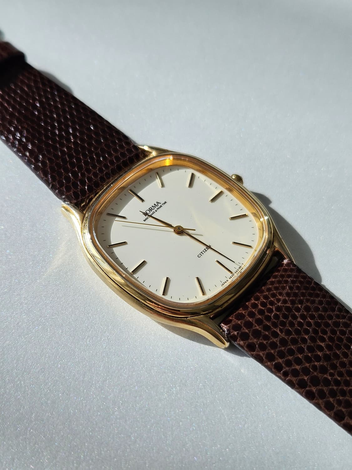 시티즌 FORMA 금장 가죽 손목시계 상품이미지1