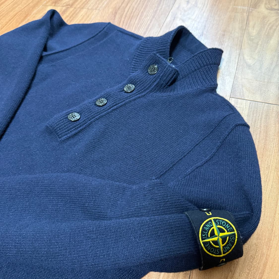 [L] 스톤아일랜드 네이비 니트반집업 상품이미지2