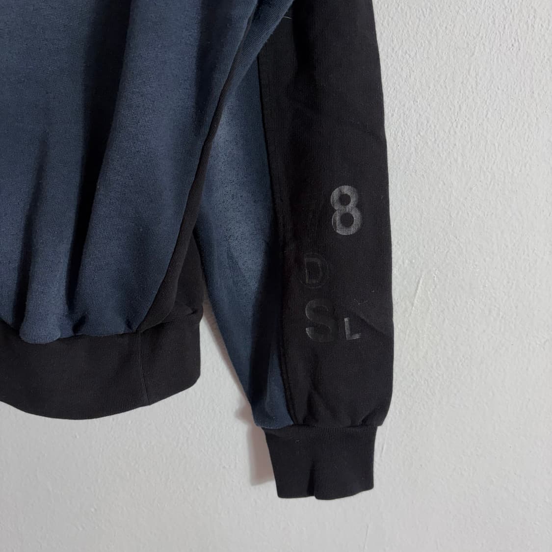 디젤 블랙 데님 이펙트 맨투맨(XL) 상품이미지4