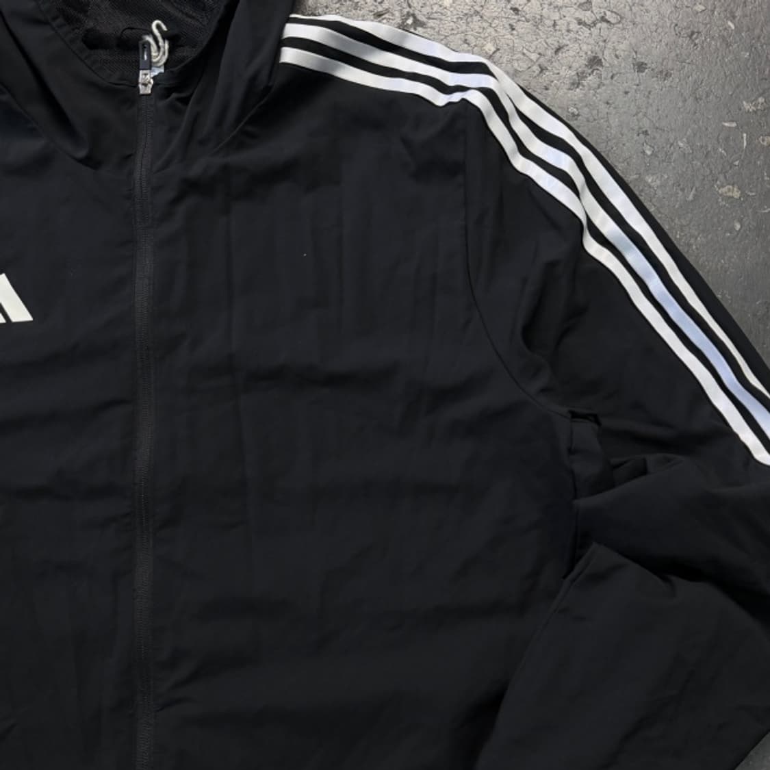 105 아디다스 신형 티로 23 바람막이  상품이미지2