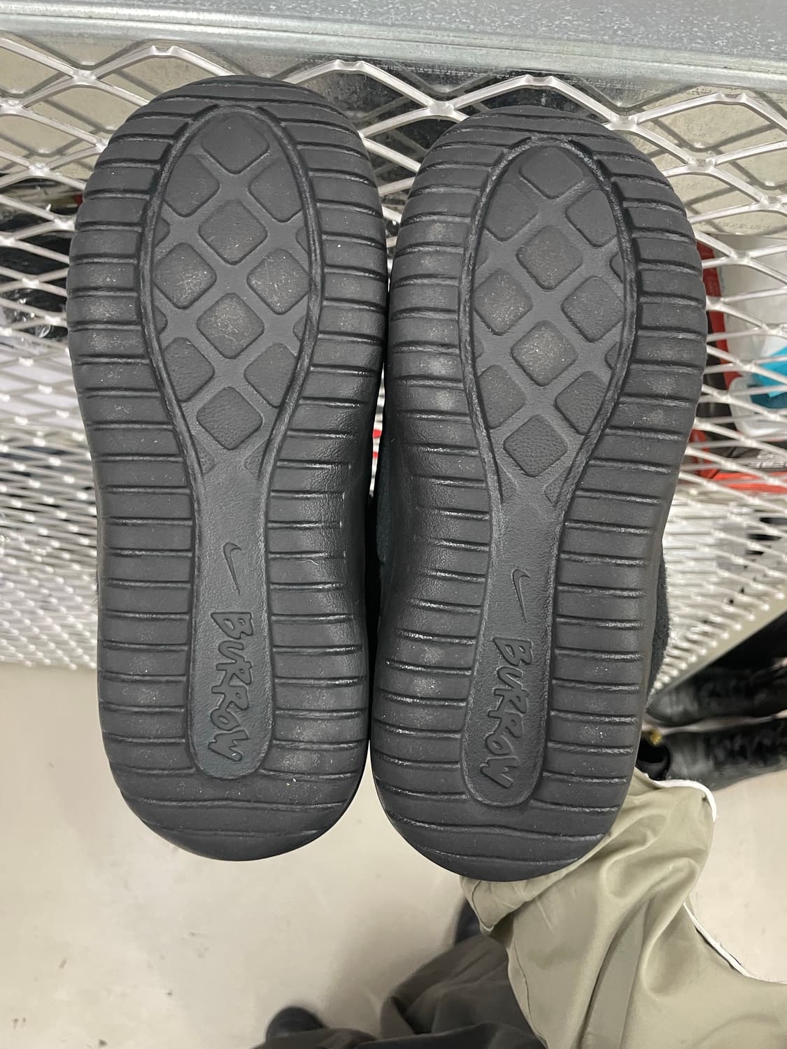 나이키 버로우 슬리퍼 블랙 메탈릭 실버 250 상품이미지6