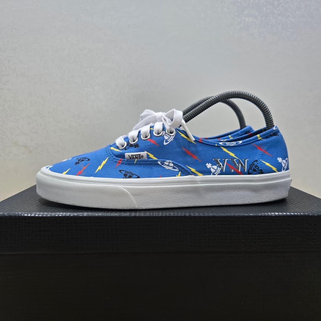 255 반스 어센틱 x 비비안웨스트우드 블루 상품이미지3