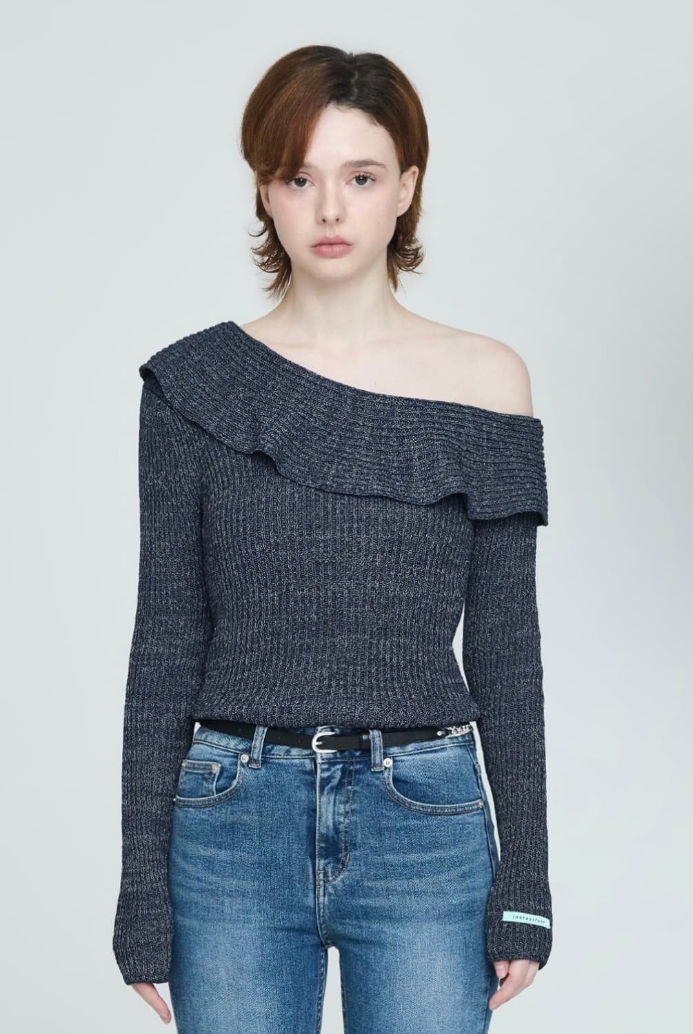 인스턴트펑크 프릴 오프숄더 니트 상품이미지1