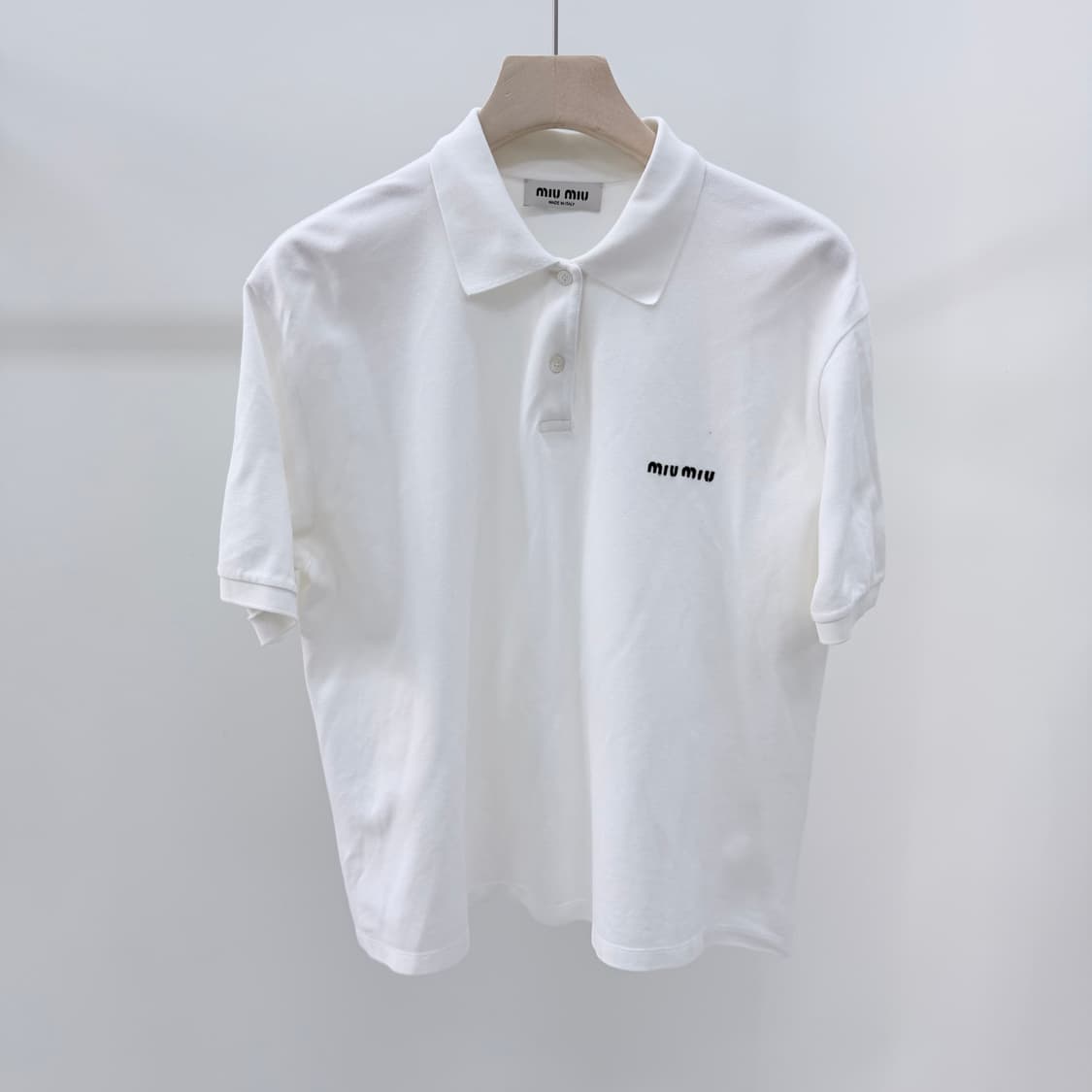 [A급/2XL] 미우미우 코튼 피게 폴로 반팔 카라티 화이트 상품이미지1